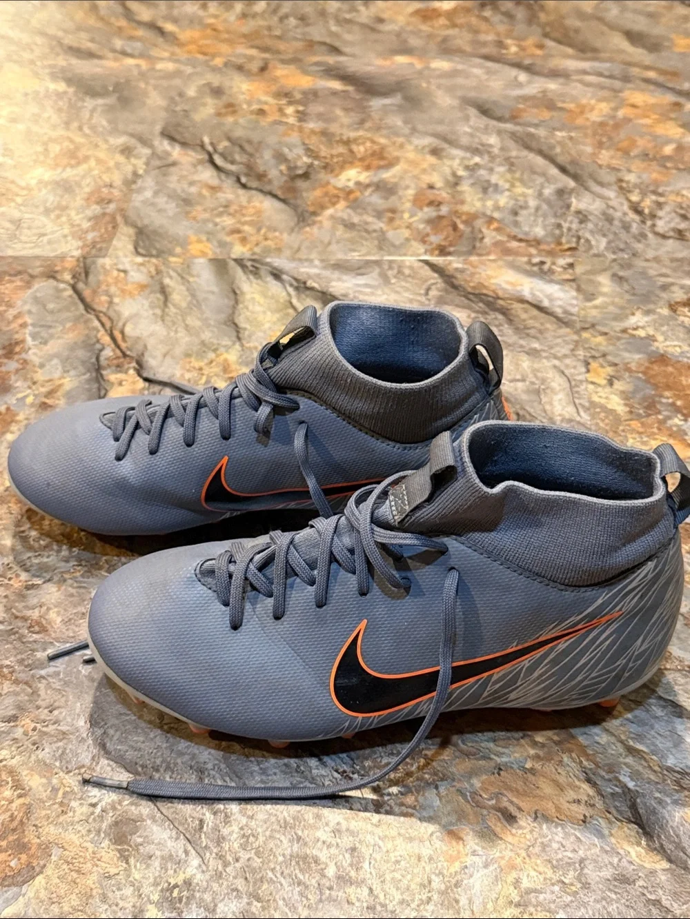 Nike Mercurial Soccer Cleats youth size 4